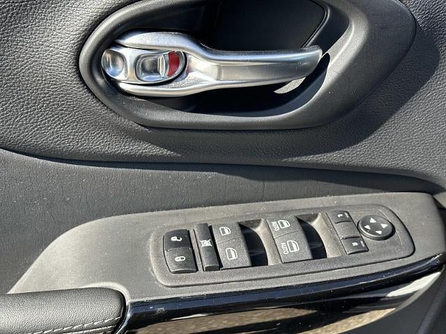 2023 Jeep Cherokee Altitude Lux 4x4