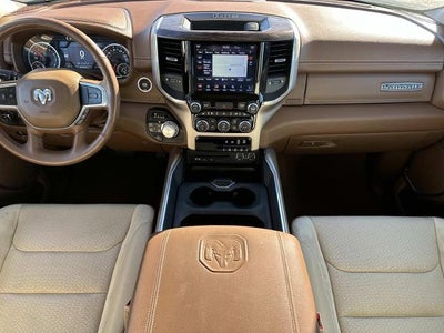 2019 RAM 1500 Laramie Crew Cab 4x4 5'7" Box