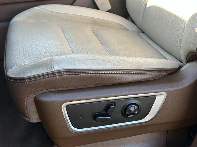 2019 RAM 1500 Laramie Crew Cab 4x4 5'7" Box