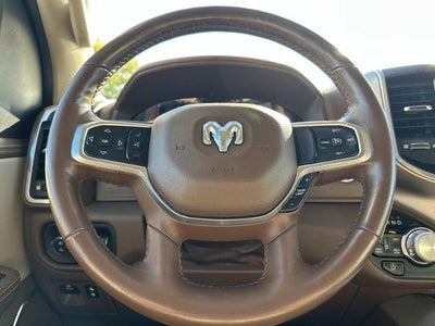 2019 RAM 1500 Laramie Crew Cab 4x4 5'7" Box