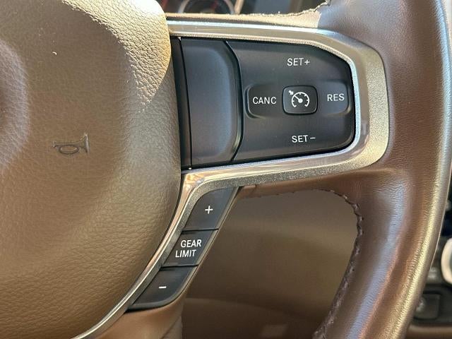 2019 RAM 1500 Laramie Crew Cab 4x4 5'7" Box