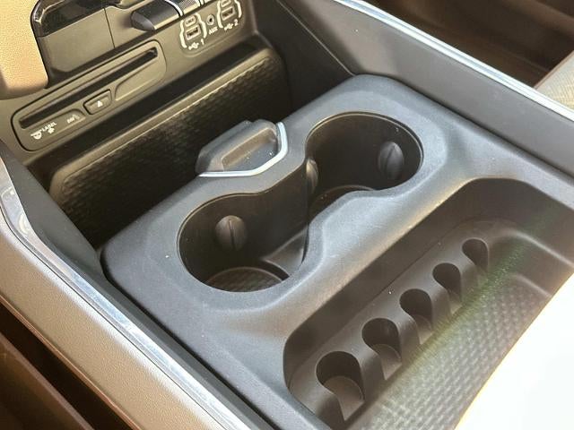 2019 RAM 1500 Laramie Crew Cab 4x4 5'7" Box