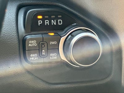 2020 RAM 1500 Big Horn Crew Cab 4x4 5'7" Box