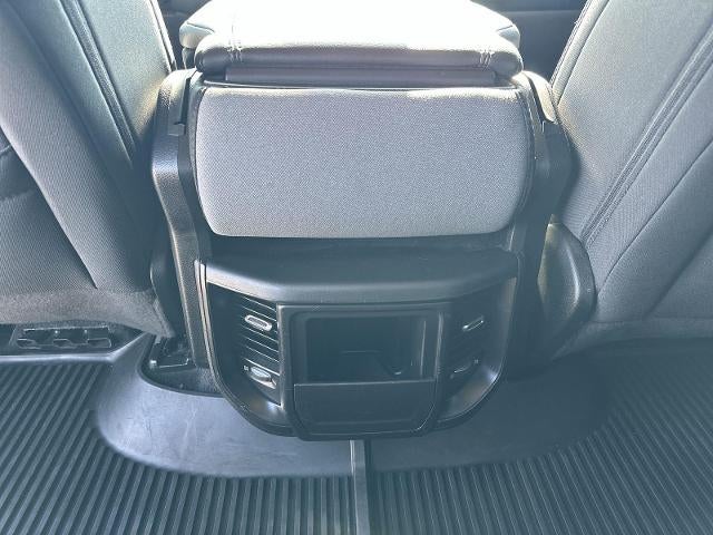 2020 RAM 1500 Big Horn Crew Cab 4x4 5'7" Box