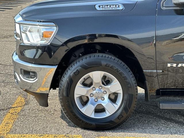 2020 RAM 1500 Big Horn Crew Cab 4x4 5'7" Box