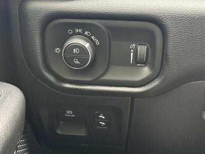 2021 RAM 1500 Big Horn Crew Cab 4x4 5'7" Box