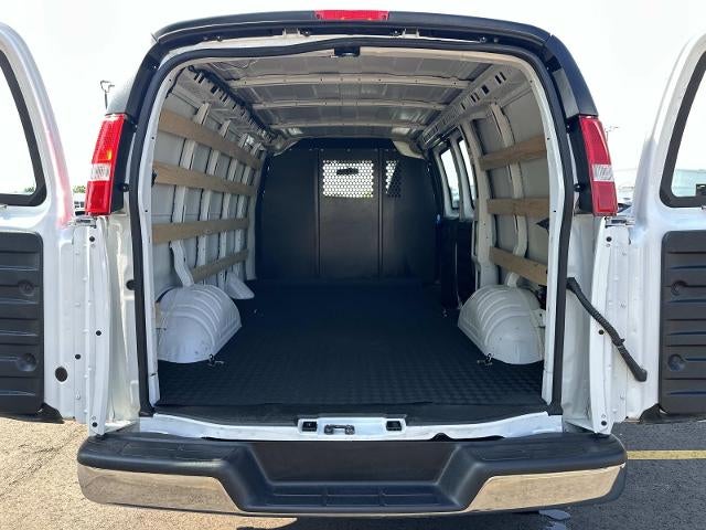 2025 Chevrolet Express Cargo Base