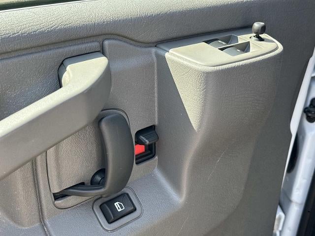 2025 Chevrolet Express Cargo Base