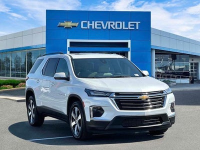 2023 Chevrolet Traverse LT Leather