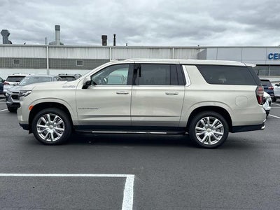 2023 Chevrolet Suburban High Country