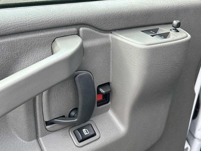 2025 GMC Savana Cargo Base