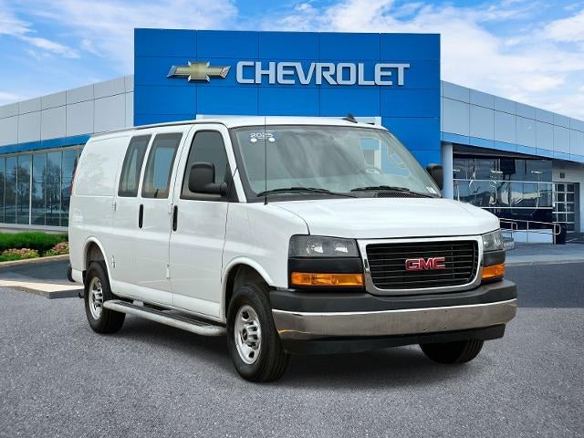 2025 GMC Savana Cargo Base