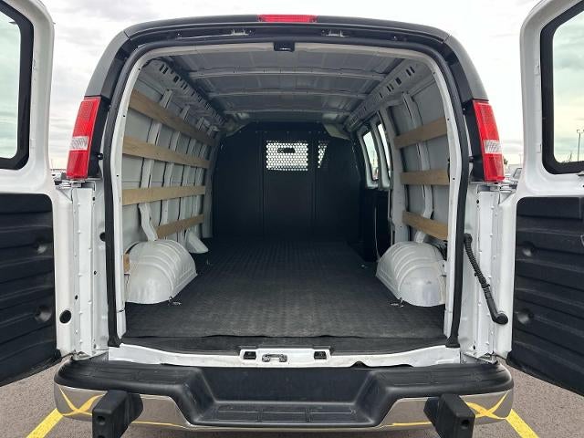 2025 GMC Savana Cargo Base