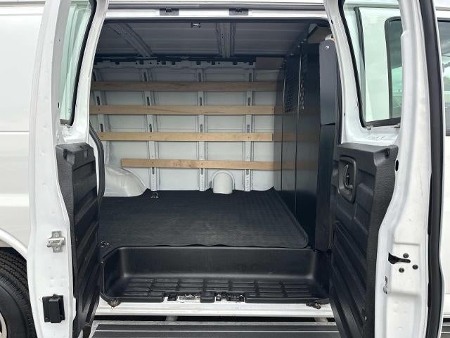 2025 GMC Savana Cargo Base