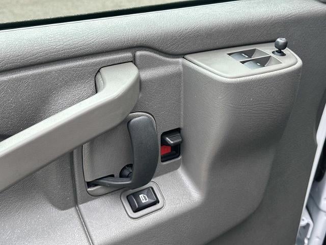 2025 GMC Savana Cargo Base