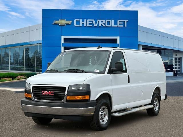 2025 GMC Savana Cargo Base