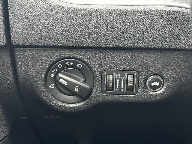 2012 Dodge Charger SXT