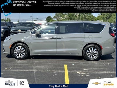 2022 Chrysler Pacifica Hybrid Touring L