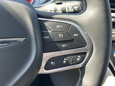 2022 Chrysler Pacifica Hybrid Touring L