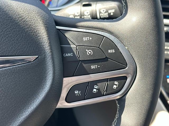 2022 Chrysler Pacifica Hybrid Touring L