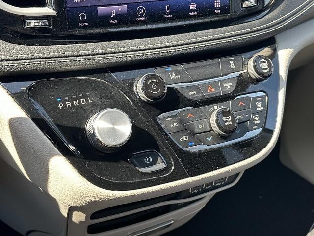 2022 Chrysler Pacifica Hybrid Touring L