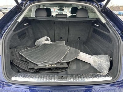 2022 Audi Q8 Premium Plus 55 TFSI quattro Tiptronic