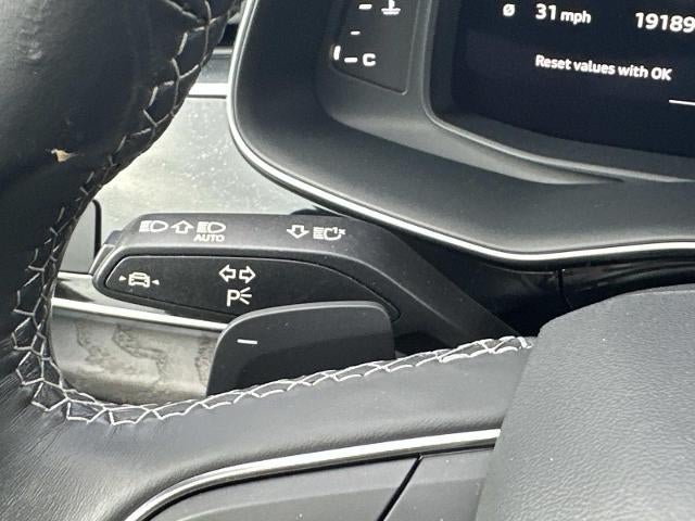 2022 Audi Q8 Premium Plus 55 TFSI quattro Tiptronic