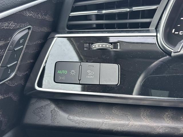 2022 Audi Q8 Premium Plus 55 TFSI quattro Tiptronic