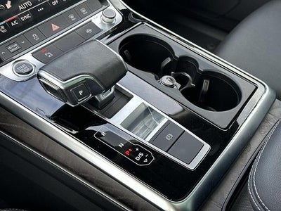 2022 Audi Q8 Premium Plus 55 TFSI quattro Tiptronic