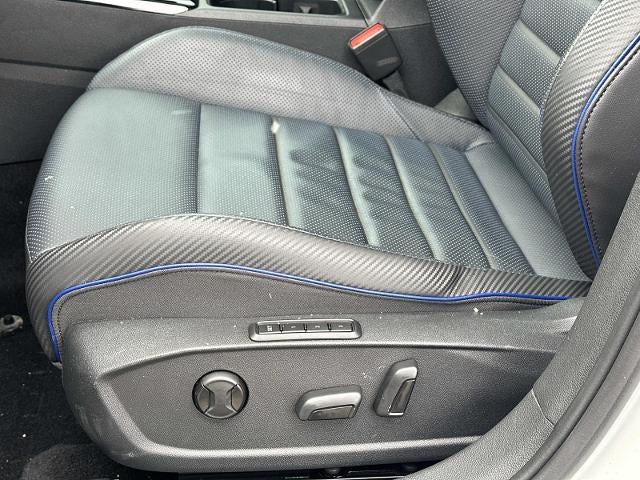 2023 Volkswagen Golf R Base